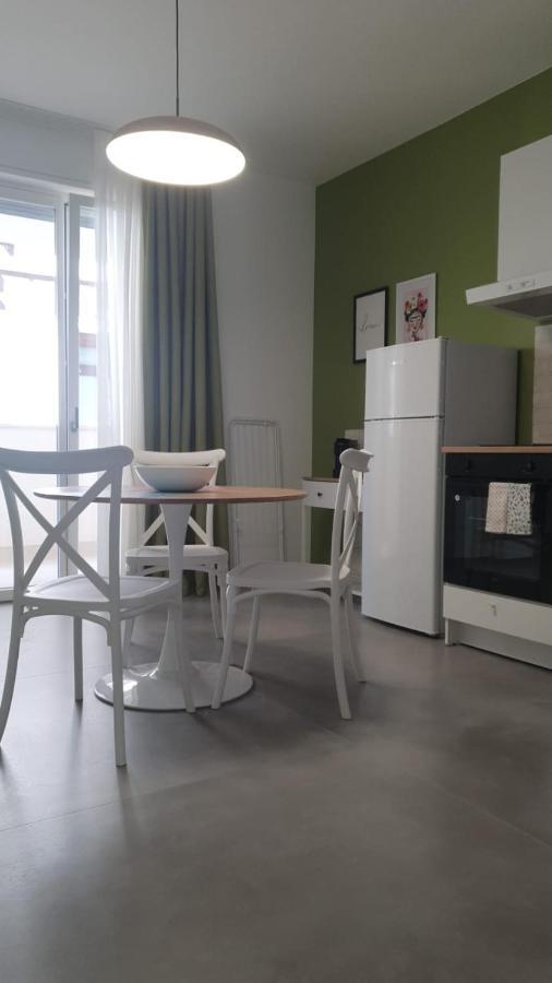 バーリCasa Di Monique 1アパートメント エクステリア 写真